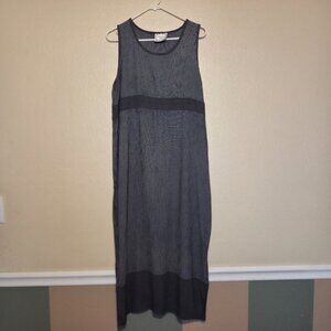 Dressing Clio Women's Large Long Sleeveless Rayon Checkered Dress